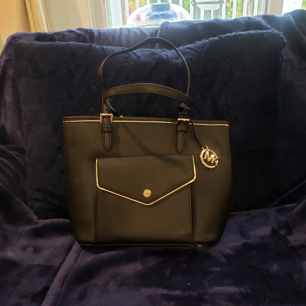 Michael kors tote